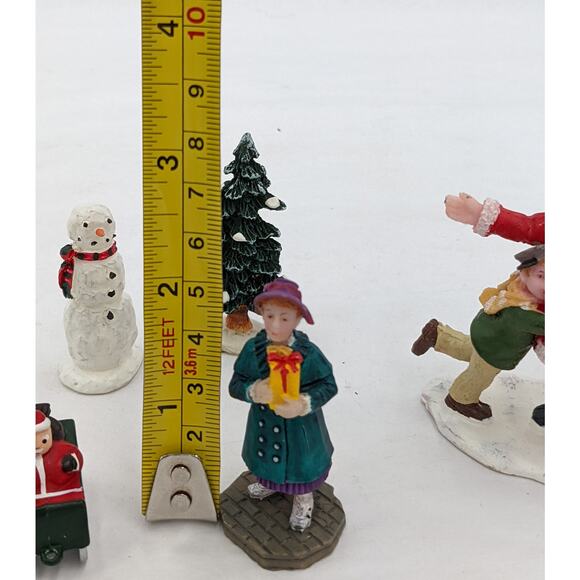 Lemax Christmas Figurines Hugging Santa Claus Tree - Picture 10 of 12